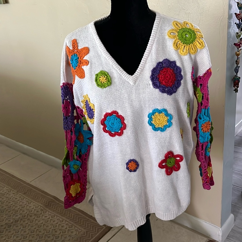 Centigrade VTG 80’sboho hippie crochet flowers knit sweater pullover long slv L